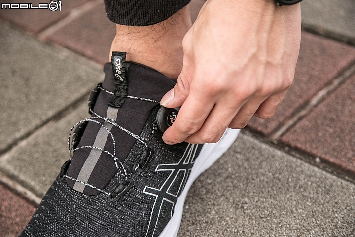 低調的城跑訓練者  ASICS Dynamis開箱實測