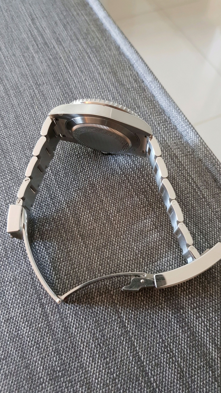 想請教各位116610ln