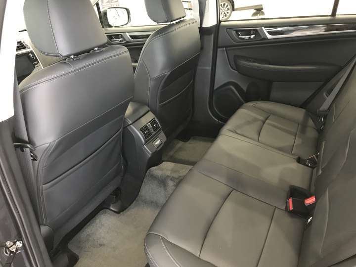 2018 outback eyesight +levorg 展間賞車 (圖多)