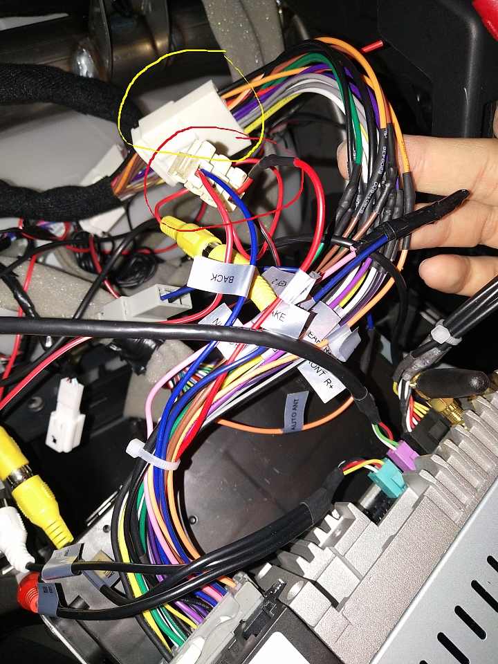 [分享] Nissan 2017年serena 加裝自動窗戶升降折疊後視鏡+前車影像+放大器+10.2吋螢幕影音主機 Diy