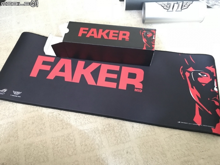 聯名就是屌 華碩ROG Strix SKT T1 Hero Edition開箱分享