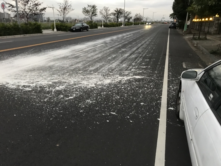 請教各位大大這樣可以報案提告毀損嗎