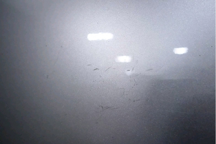 請問這種程度的車漆刮傷怎麼處理？