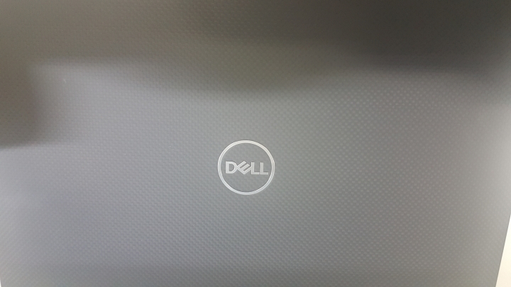 [停止更新] Latitude 7490 開箱