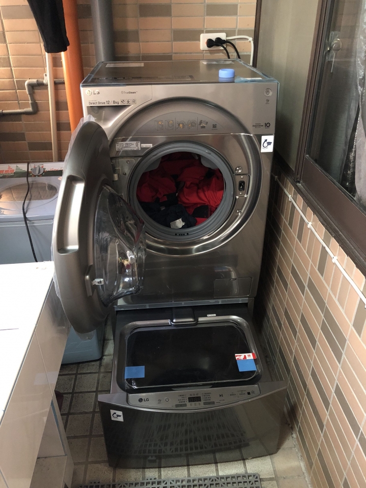 『開箱 』最具科技感的洗衣機 LG 12公斤上下洗洗衣機 S12GV+S200HV -