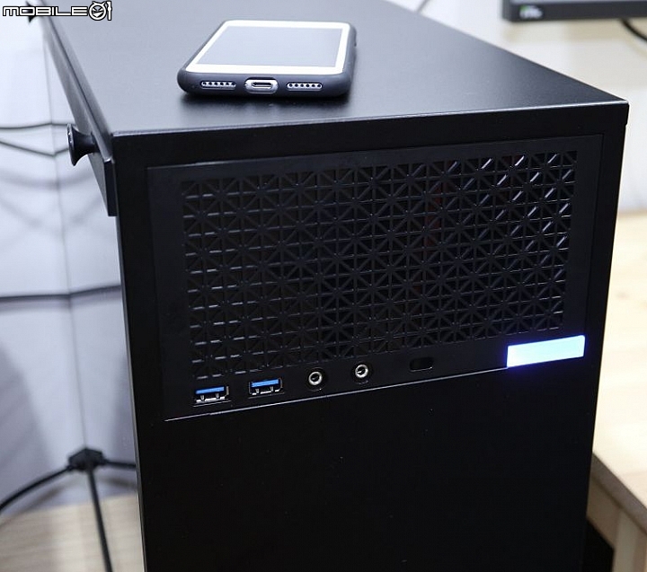[開箱] 迎廣 In Win 102 極簡風美觀入門玻璃機殼