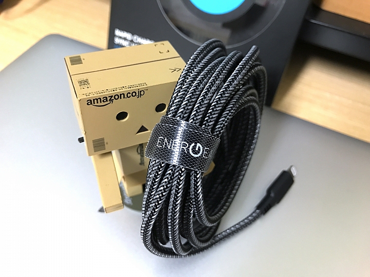 [開箱評測]ENERGEA NyloTough 超強編織耐彎折 Lightning 快速充電線 3M（300cm） ～兼具跳繩功能～充電＋健身～哈哈！