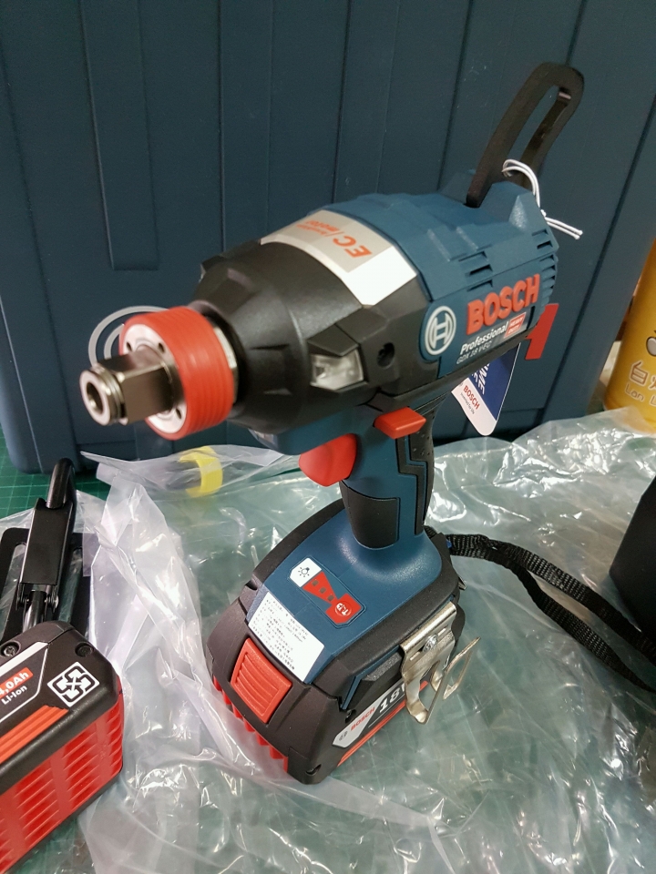 Bosch GDX 18V EC 不專業開箱圖