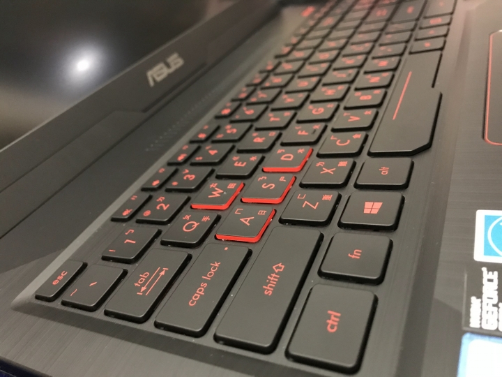 ASUS FX503V 簡易小開箱