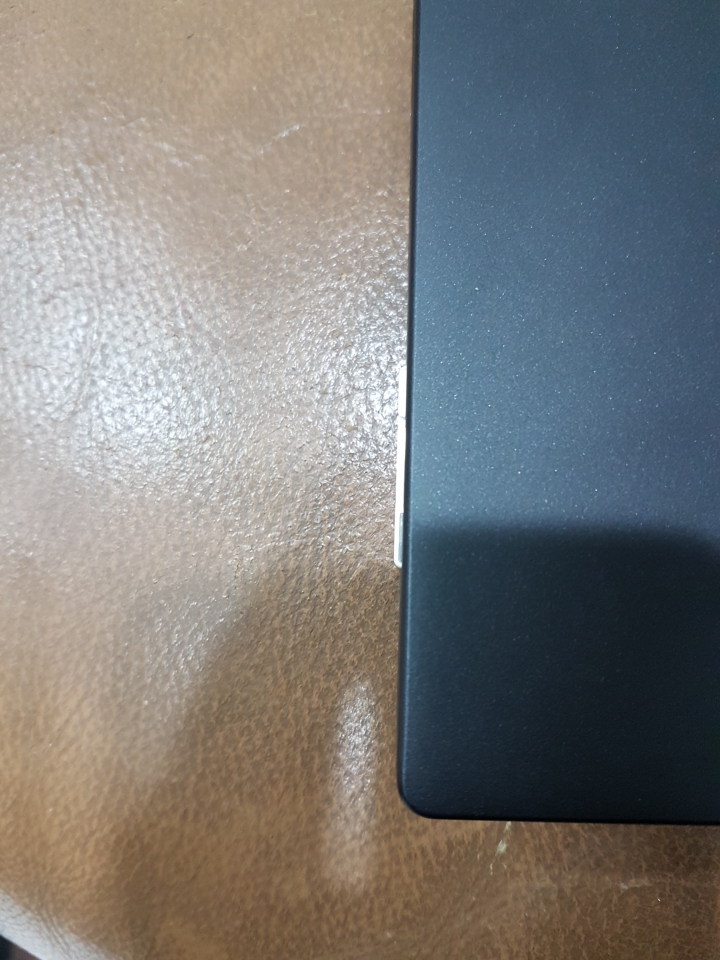 [開箱] ThinkPad T470S 簡單開箱