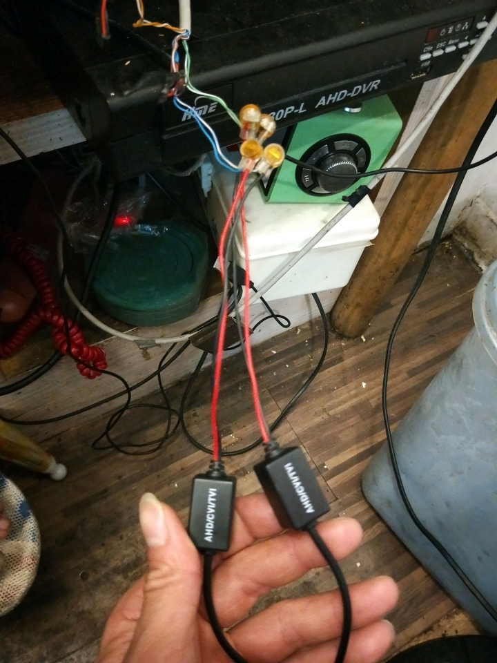 監視器接線 整線