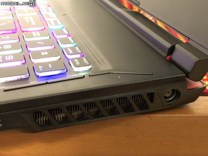 [開箱] 另徵求微星筆電蓋大樓 微星電競筆電 MSI GE63 7RD-025TW謝票開箱
