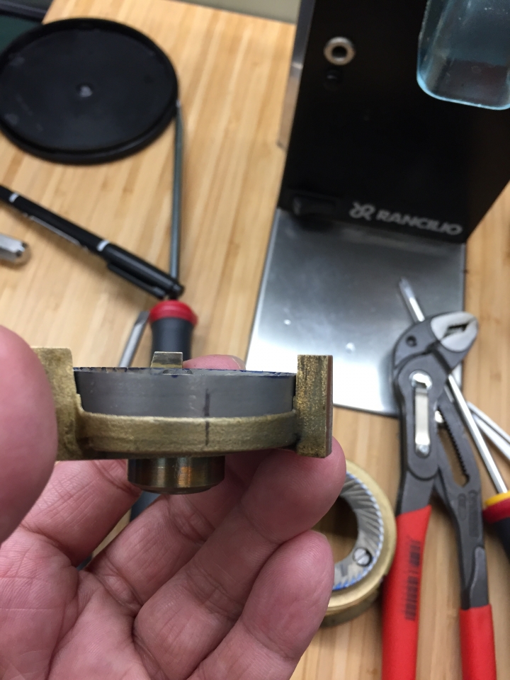 分享磨豆機Rancilio Rocky磨盤矯正