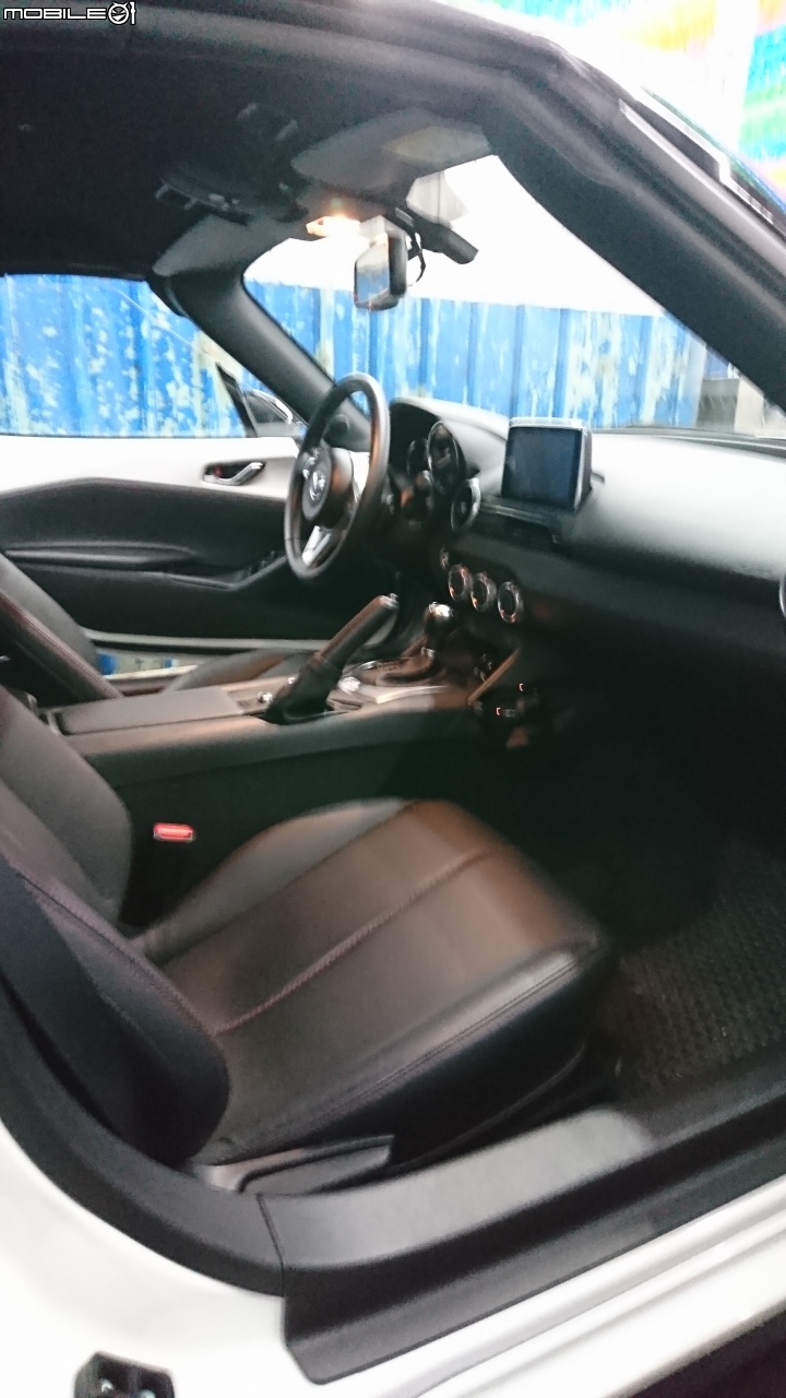 平衡之道   久違的開箱MX-5 Soft top