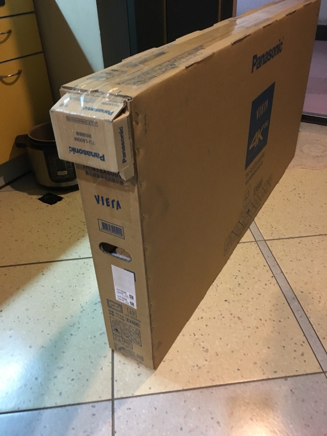 Panasonic TH-43EX600W 開箱