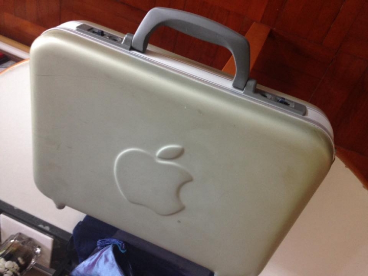 Apple Powerbook G3 + Metal Case