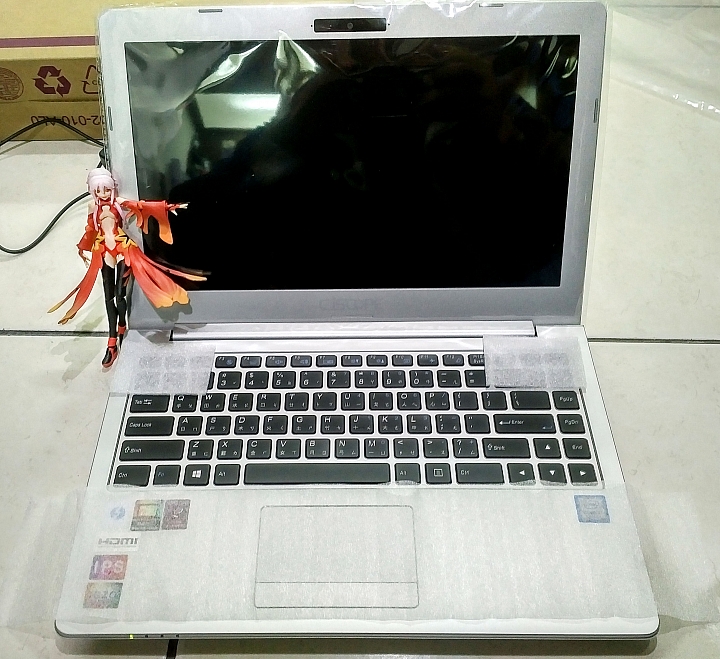 [開箱] CJS z530(i7-8550u版) 和簡易跑分
