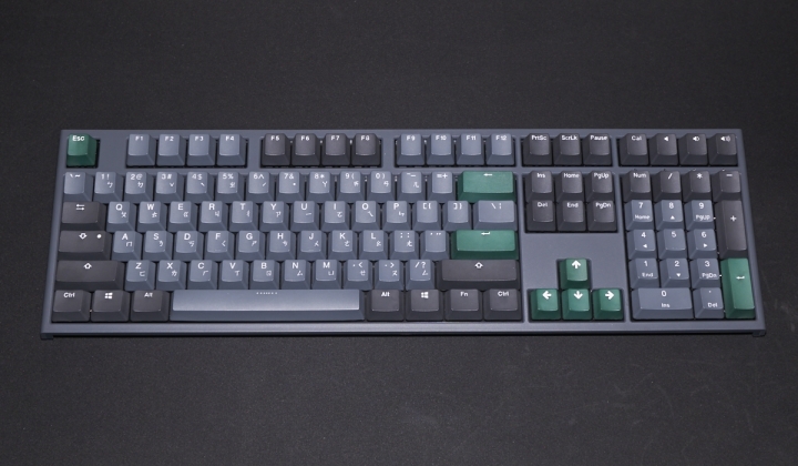 Ducky ONE 2 天際線+地平線