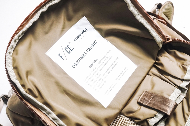 [ 開箱 ]  Urban Outdoor 機能時尚，F/CE SATIN BIG TRAVEL BP