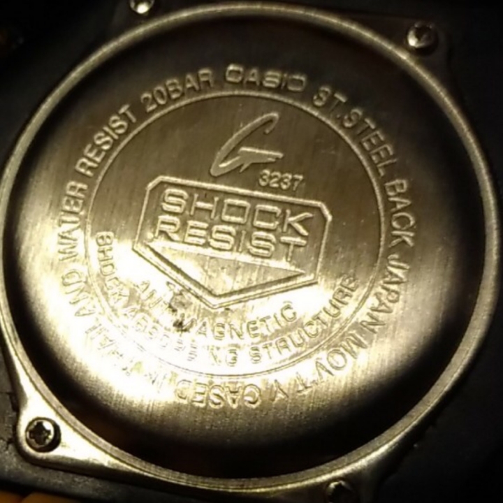 #問 G-Shock型號求問