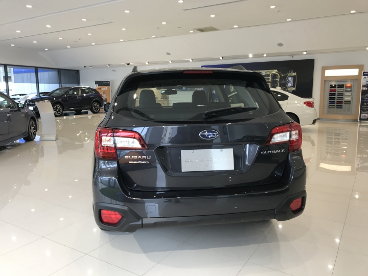 2018 outback eyesight +levorg 展間賞車 (圖多)