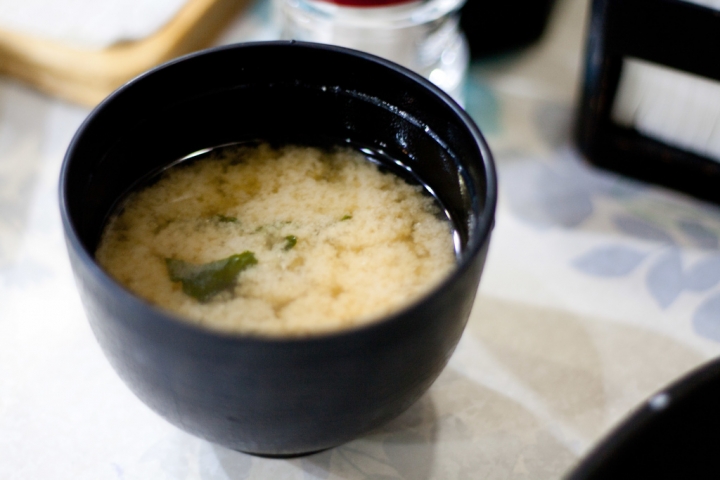 【美食。食記】東京 新橋 曾經是東京第一的炸牛排 牛かつ おか田 炸牛排