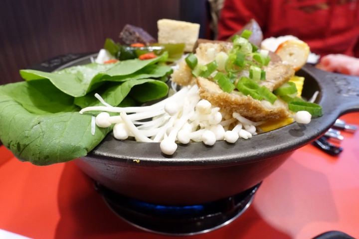 【食記】板橋江子翠站/雙十路美食。老先覺麻辣窯燒鍋雙十店