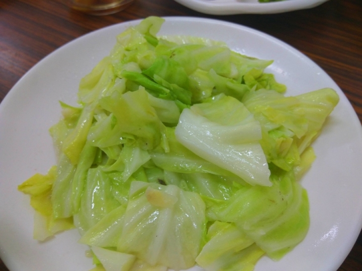 [平價快炒/小吃/合菜]苗栗縣頭份市闔家小館食記~竹南科學園區工程師喜歡來聚餐~~有豬油拌飯!古早味~~~快炒百元起