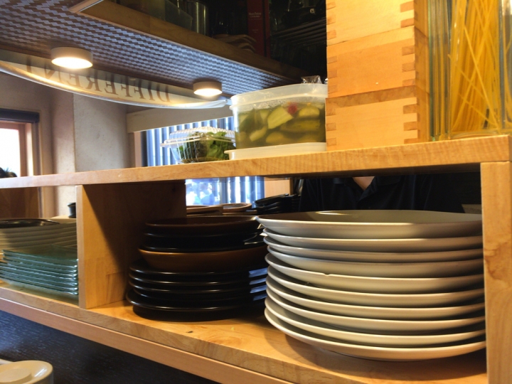 【美食。食記】東京 日比谷 速寫食本 輕熟女愛的和牛料理 肉バル Juntan 新橋店 紅酒燉牛肉 牛排 烤牛肉飯 黑毛和牛
