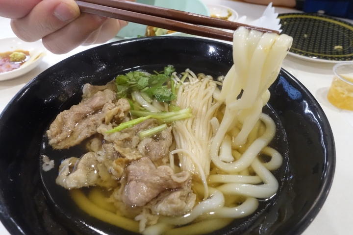 【食記】捷運民權西路站。HAMAはま壽司HAMASUSHI~日本來的平價迴轉壽司 一盤只要40元