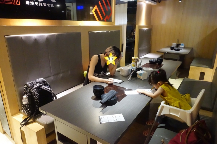 【食記】板橋捷運府中站。文岩文岩燒蜀辣鴛鴦鍋吃到飽