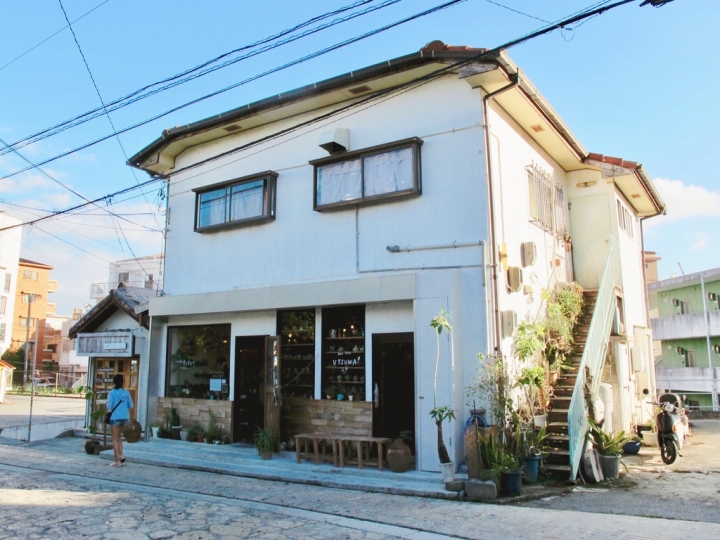 【Okinawa．走跳】沖繩國際通周邊巷弄散策-壺屋通.平和通與牧志市場飯糰