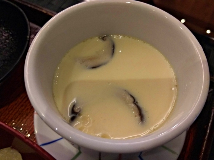 [日式料理]全家/大戶屋 台中老虎城店 定食~蓋飯~湯麵二訪食記~ 日本東京家庭料理風 ~ 原汁原味~~