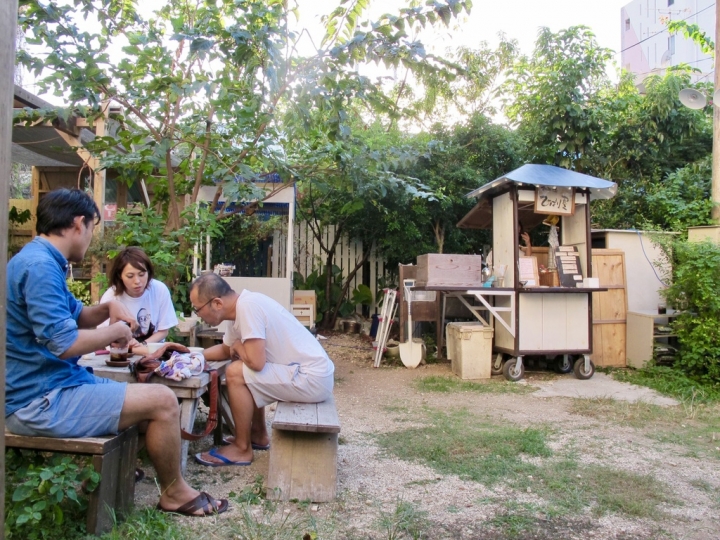 【Okinawa．走跳】沖繩國際通周邊巷弄散策-壺屋通.平和通與牧志市場飯糰
