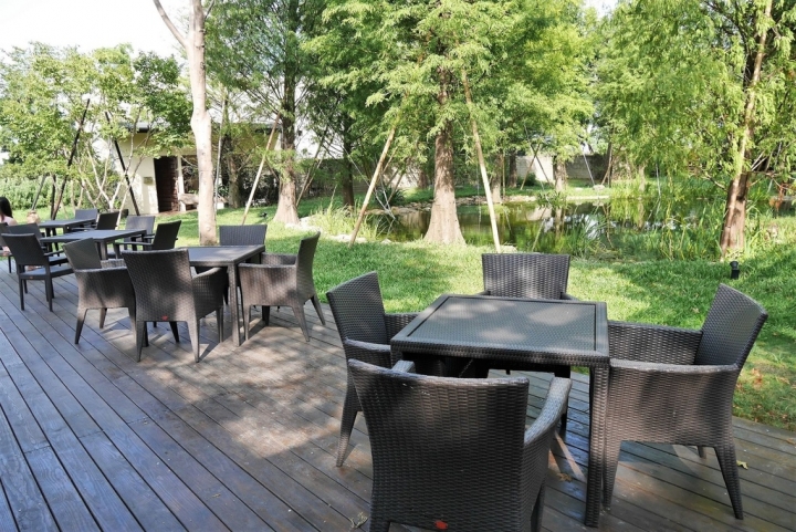 【桃園蘆竹 | 餐廳】擁有迷人旋轉樓梯與大份量餐點的義式庭園餐廳✡NINI尼尼義大利餐廳(南崁店)
