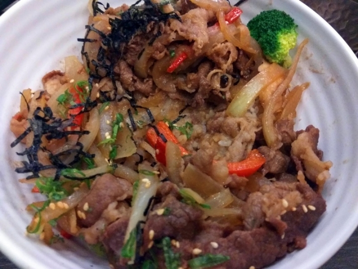 [日式料理]苗栗頭份市尚順附近饕客軒丼飯專賣店~前身谷軒~ 2017/10月底新開幕不久~丼飯口味好吃~