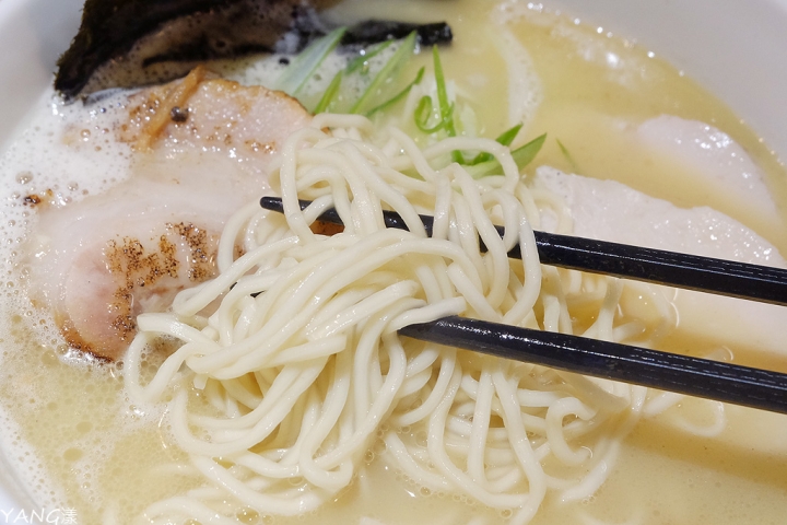 【拉麵】台北必吃雞白湯拉麵店，想吃到幾乎都是高難度