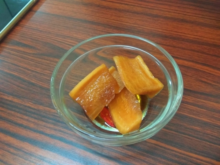 [平價快炒/小吃/合菜]苗栗縣頭份市闔家小館食記~竹南科學園區工程師喜歡來聚餐~~有豬油拌飯!古早味~~~快炒百元起