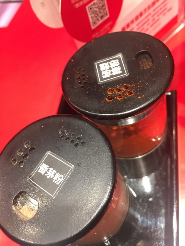[泰式/越南河粉]瓦城品牌台中新光三越店~嚴選豬骨熬湯+泰國香料+海鮮/嫩肉=酸辣鮮甜香之泰味
