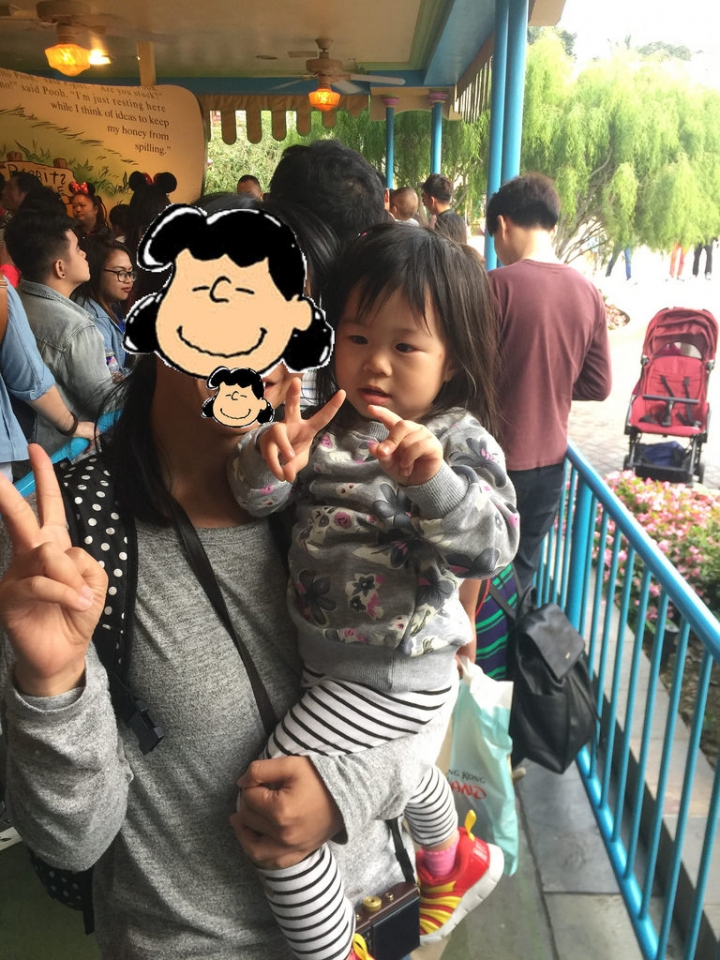 【2017香港迪士尼】迪士尼樂園DAY1(下)。小熊維尼歷險之旅/灰姑娘旋轉木馬/小飛象旋轉世界/迪士尼光影匯夜間巡遊/巴斯光年