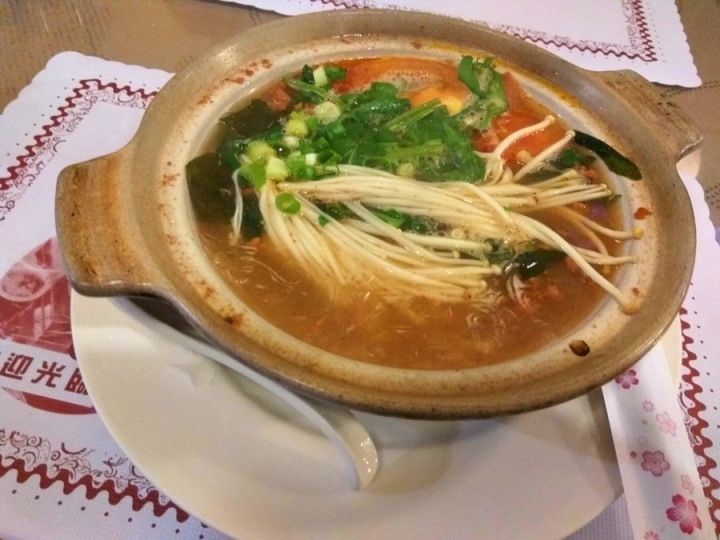 [簡餐/砂鍋/炸豬排飯]苗栗頭份中央路&尚順附近咖啡屋餐坊食記~ 推薦砂鍋和炸豬排飯 ~
