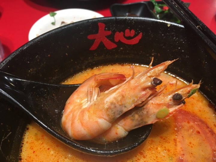 [泰式/越南河粉]瓦城品牌台中新光三越店~嚴選豬骨熬湯+泰國香料+海鮮/嫩肉=酸辣鮮甜香之泰味