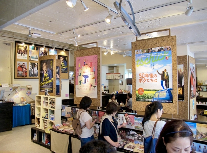 【Okinawa．走跳】沖繩國際通周邊巷弄散策-壺屋通.平和通與牧志市場飯糰