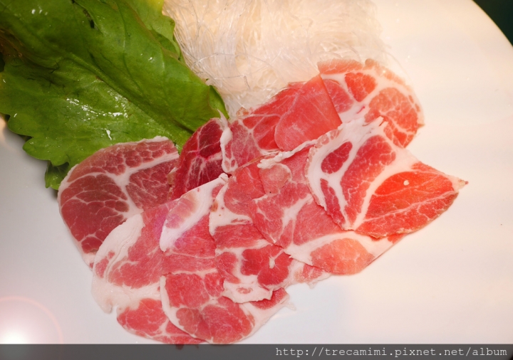【食記】高雄宮圓日本料理-香港旅客最愛國賓漢來推薦！超澎拜盆裝海鮮火鍋/超佛心超值商業午餐