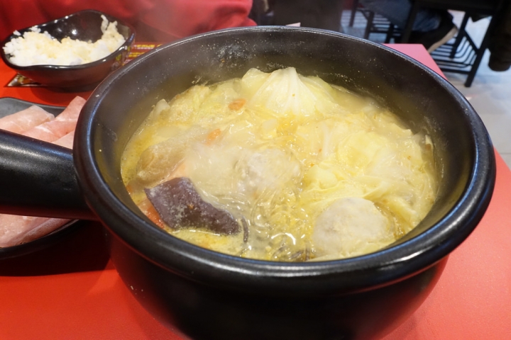 【食記】板橋江子翠站/雙十路美食。老先覺麻辣窯燒鍋雙十店