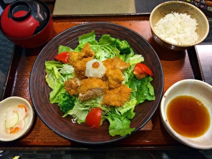[日式料理]全家/大戶屋 台中老虎城店 定食~蓋飯~湯麵二訪食記~ 日本東京家庭料理風 ~ 原汁原味~~