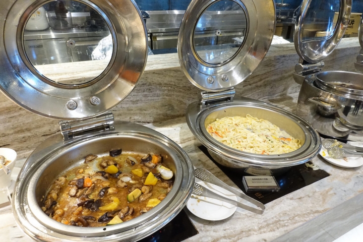 【食記】板橋火車站/板橋凱撒大飯店。朋派自助餐廳buffet吃到飽