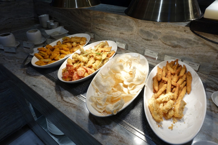 【食記】板橋火車站/板橋凱撒大飯店。朋派自助餐廳buffet吃到飽