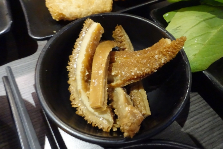 【食記】板橋捷運府中站。文岩文岩燒蜀辣鴛鴦鍋吃到飽