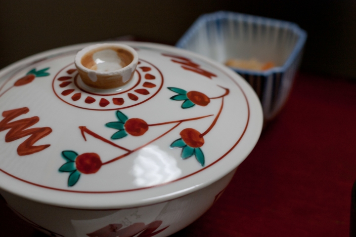 【美食。食記】東京 新橋 三島由紀夫在這裡吃最後的晚餐 末げん 親子丼